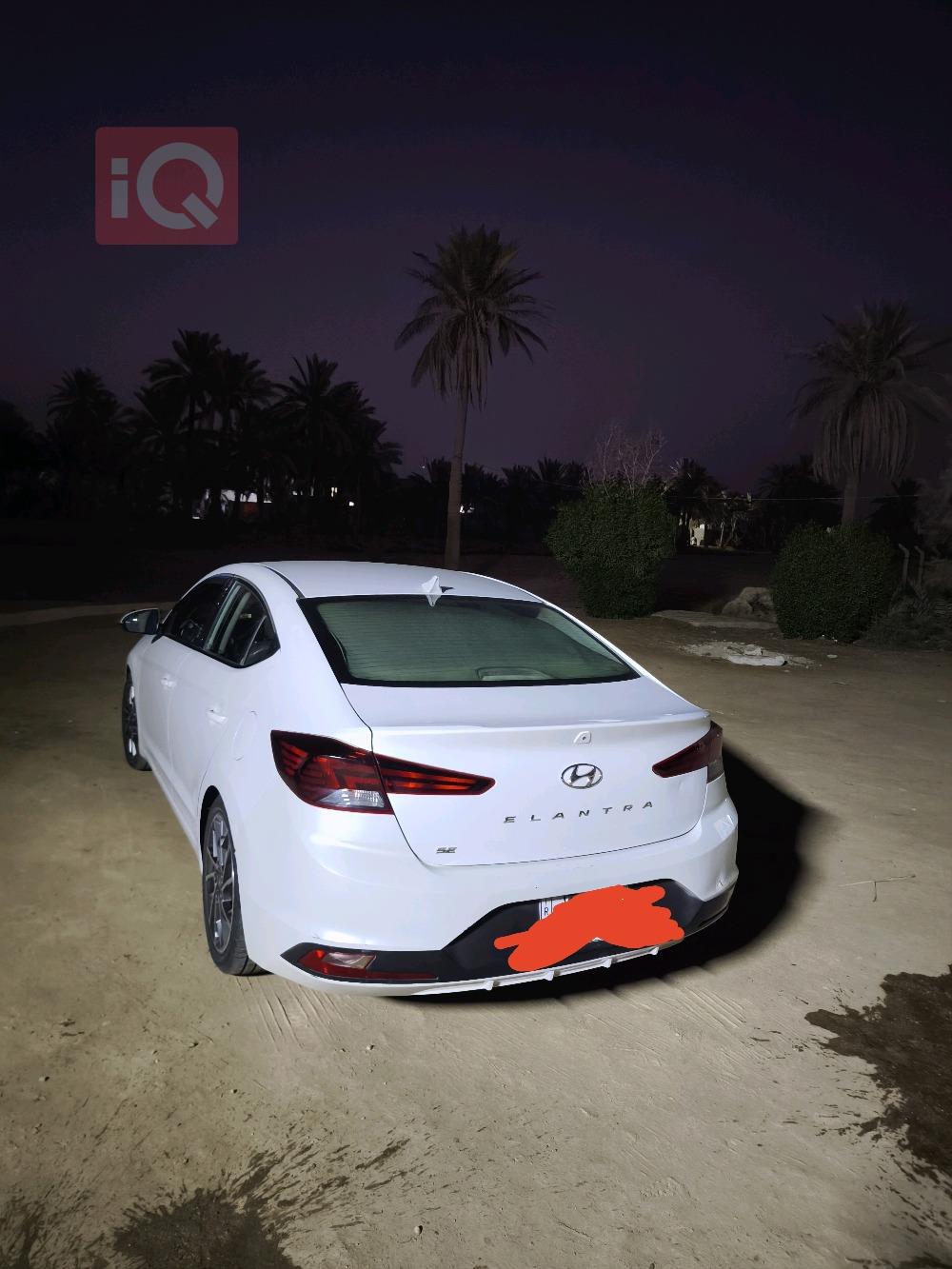 هیوندای ئەلەنترا